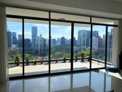 Latitude (D10), Condominium #556016321